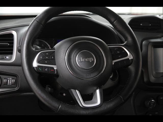 Used 2018 Jeep Renegade Latitude w/ Cold Weather Group FWD image 7
