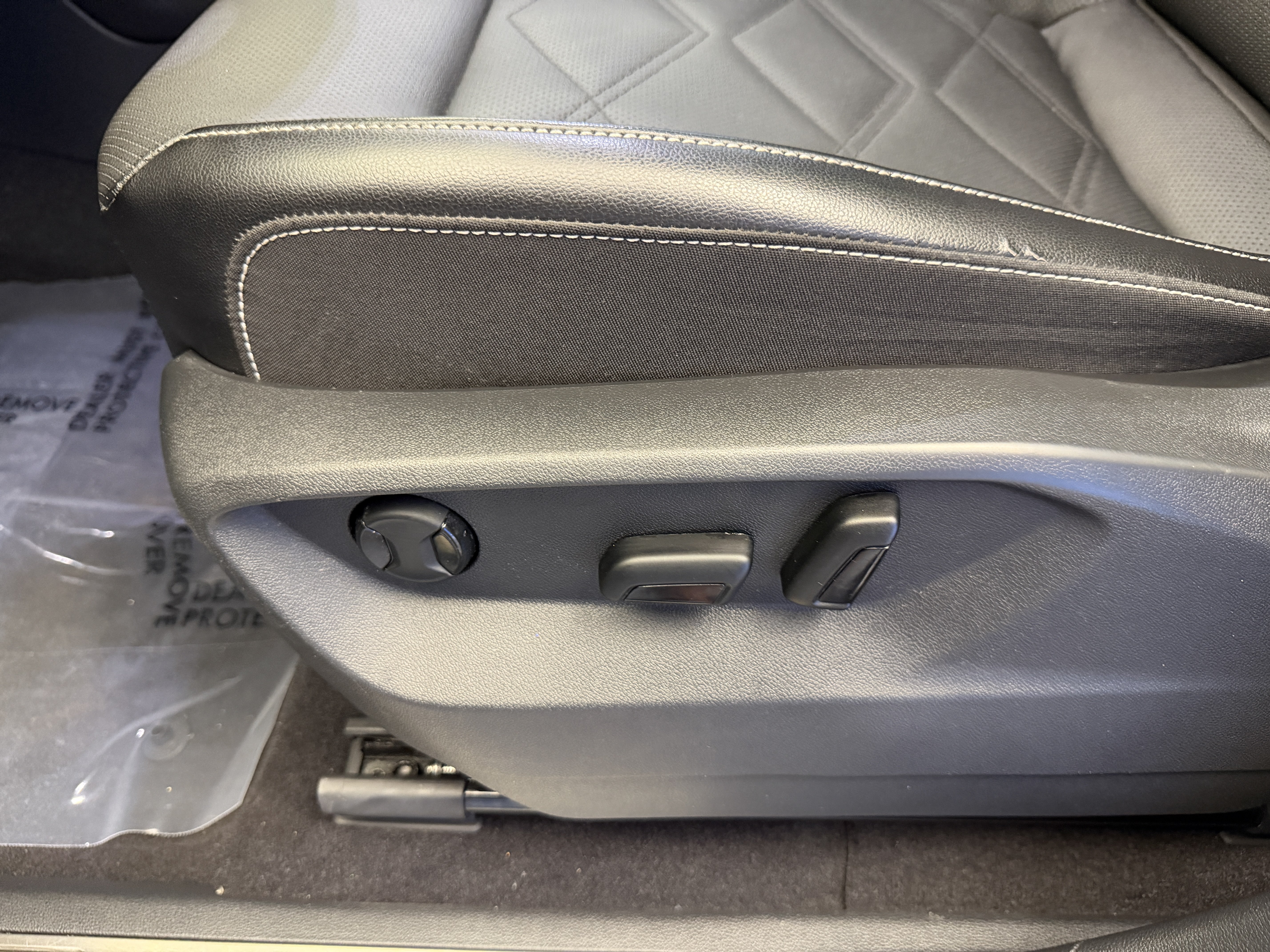 Certified 2024 Volkswagen Atlas SE FWD image 13