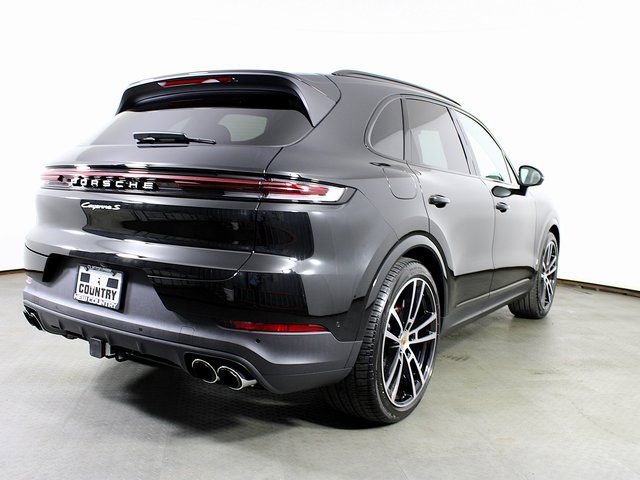 New 2025 Porsche Cayenne S AWD/4WD image 7