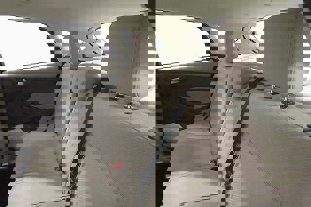 Used 2017 Ford Focus Electric Hatchback image 25