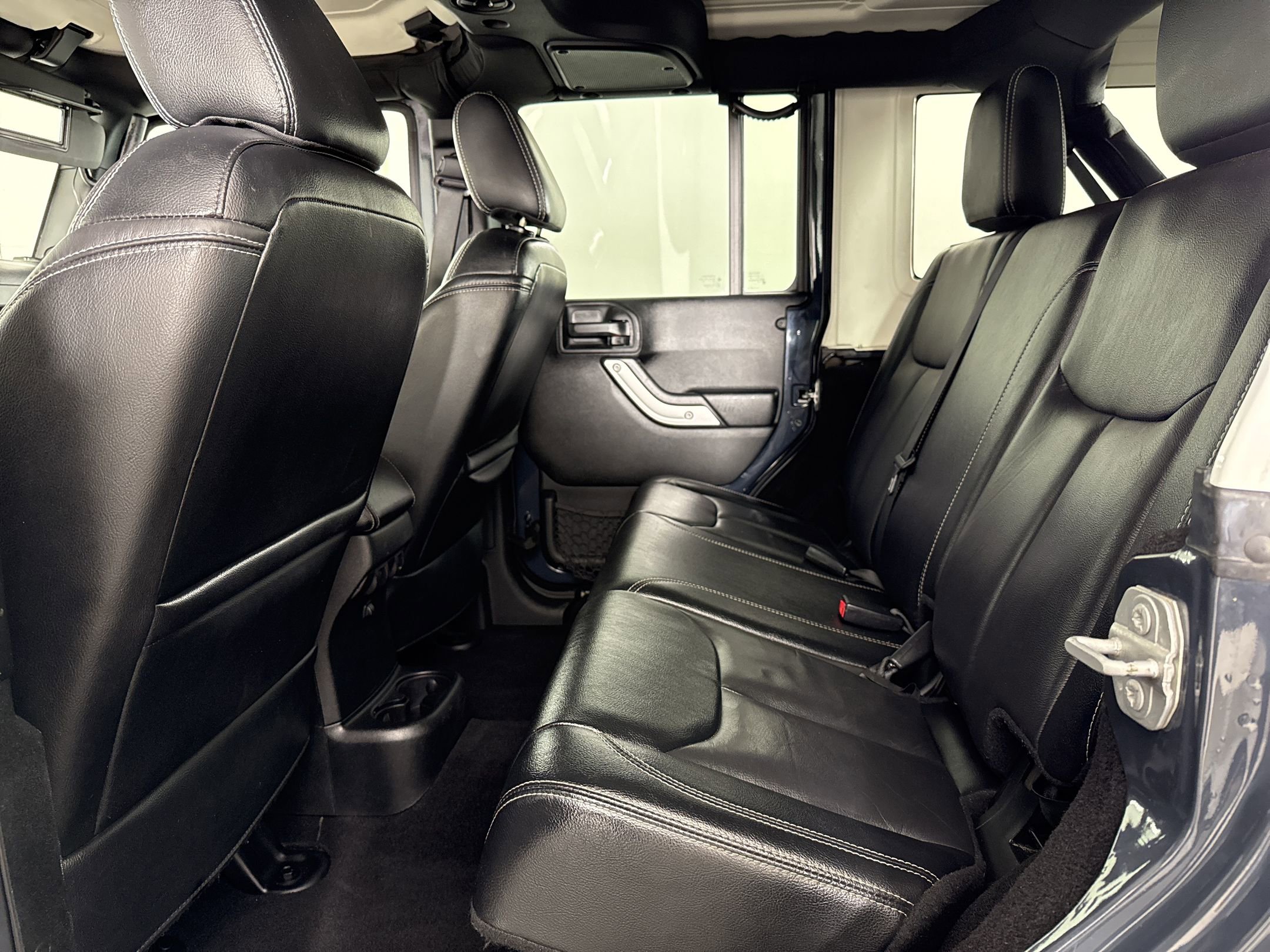 Used 2017 Jeep Wrangler Unlimited Sahara w/ Quick Order Package 24E Chief AWD/4WD image 13