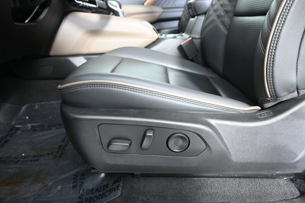 Used 2024 GMC Canyon Denali AWD/4WD image 22