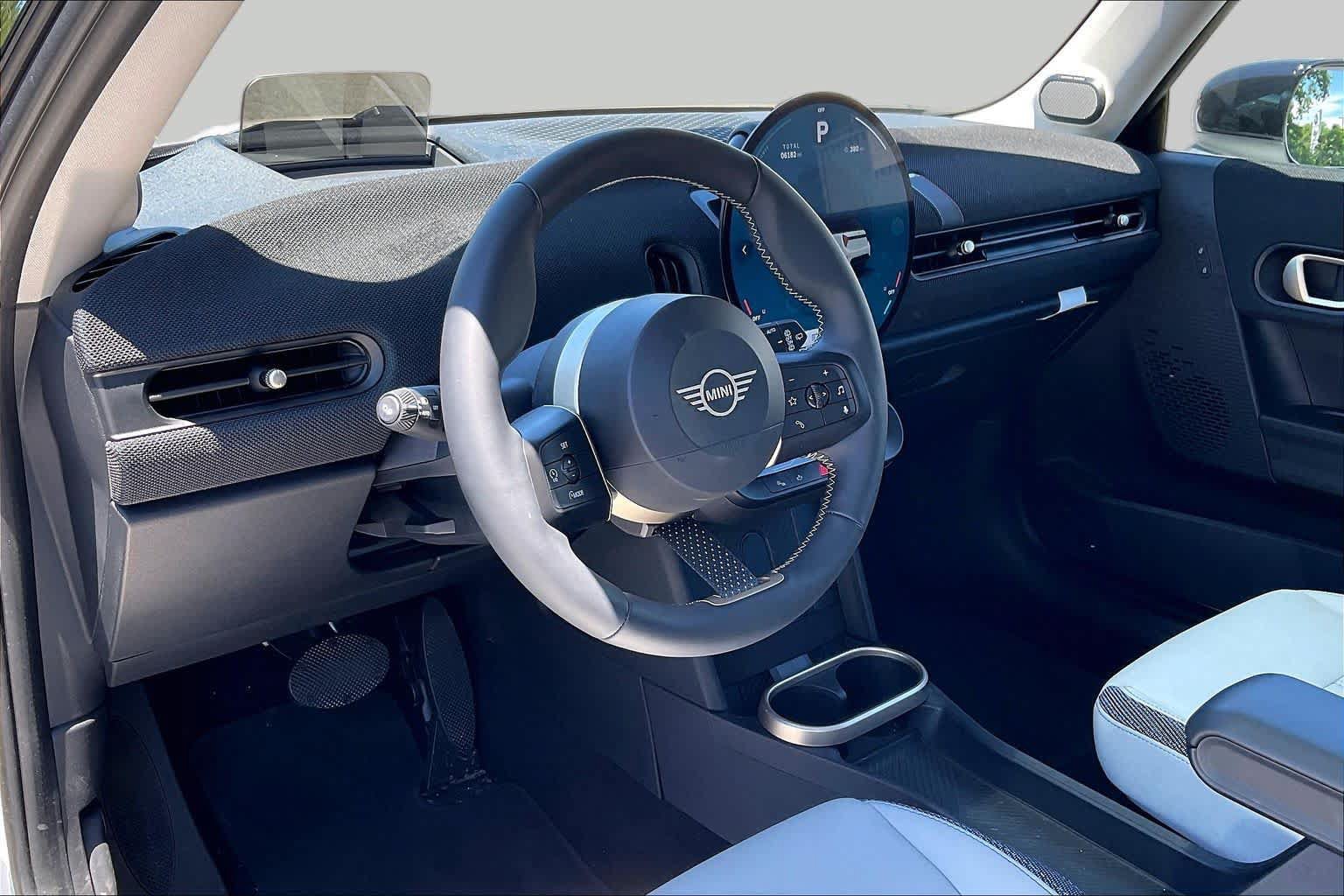 Used 2025 MINI Cooper S FWD image 16