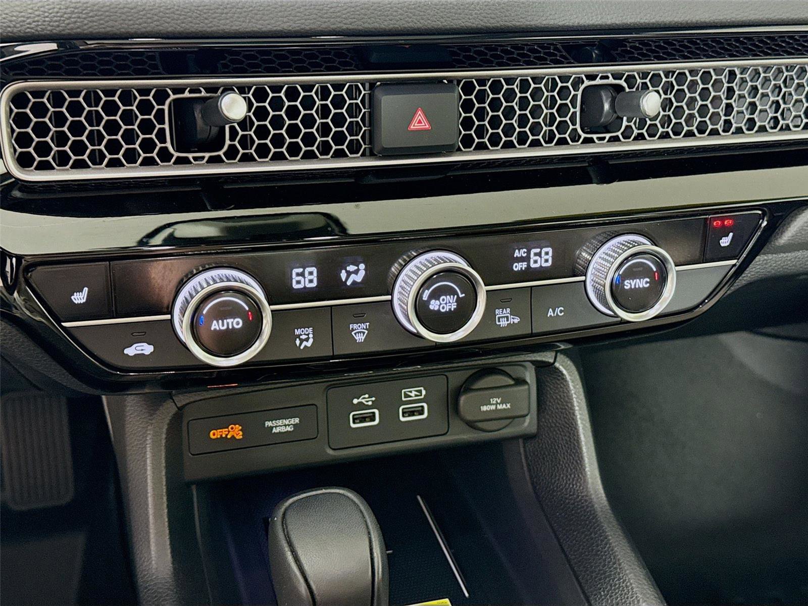 Used 2023 Honda Civic Touring image 9