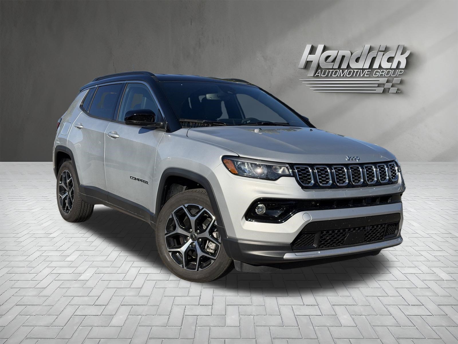 Used 2025 Jeep Compass Limited AWD/4WD image 2