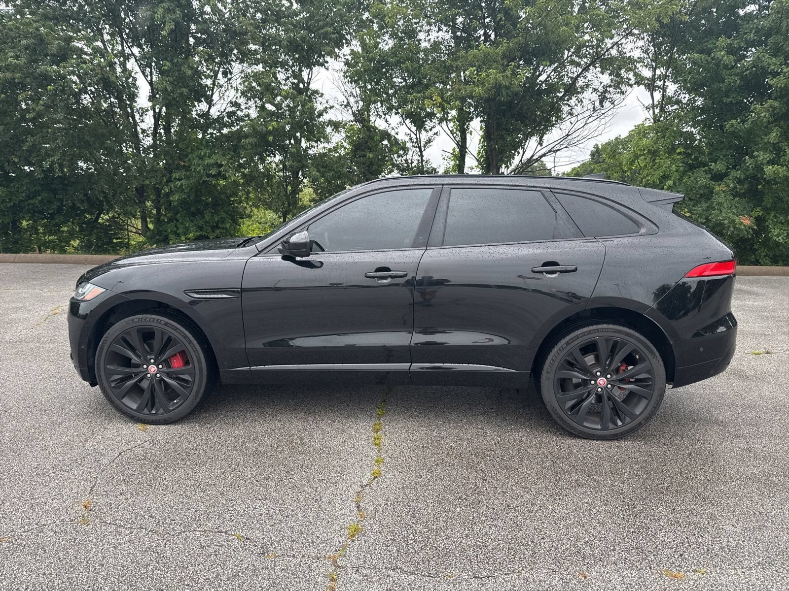 Used 2019 Jaguar F-PACE S AWD/4WD image 2
