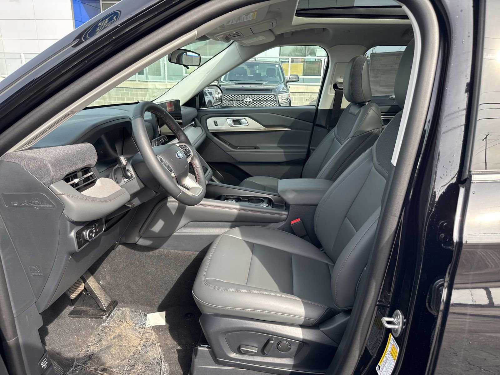 New 2026 Ford Explorer Active w/ Active Comfort Package image 22