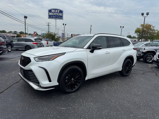Used 2023 Toyota Highlander XSE AWD/4WD image 1