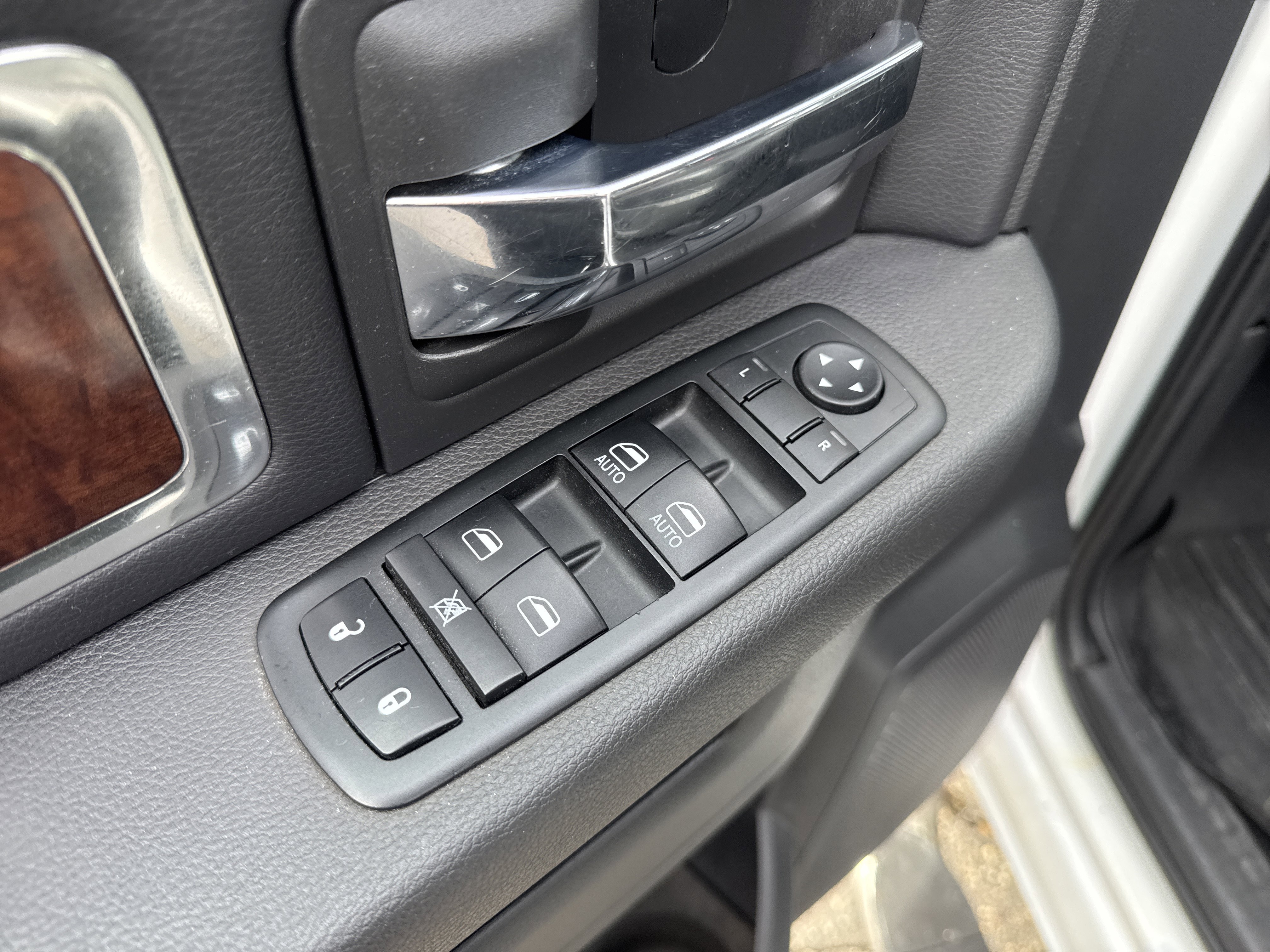 Used 2011 RAM 1500 Laramie w/ Protection Group AWD/4WD image 14
