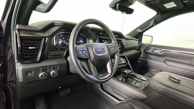 Used 2024 GMC Sierra 1500 AT4 w/ Technology Package AWD/4WD image 13
