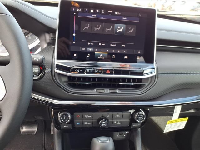 New 2026 Jeep Compass Latitude AWD/4WD image 14