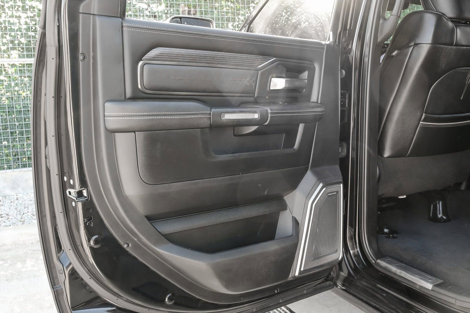 Used 2019 RAM 3500 Limited image 40