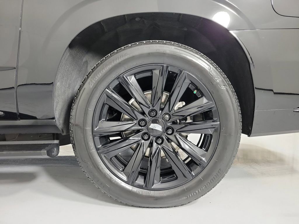 Used 2023 Cadillac Escalade ESV Sport w/ LPO, ONYX Package image 11