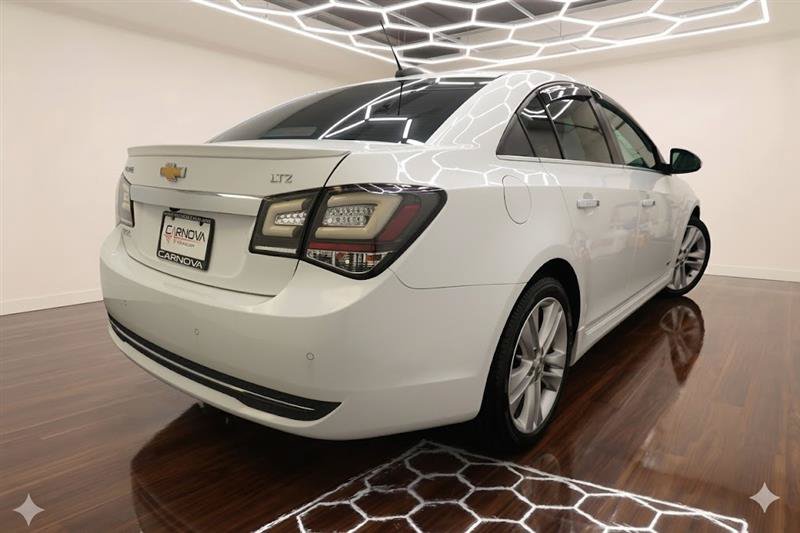 Used 2016 Chevrolet Cruze LTZ w/ Sun, Sound and Sport Package FWD image 7