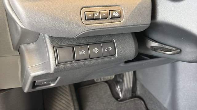 New 2026 Toyota C-HR w/ Cold Weather Package AWD/4WD image 13