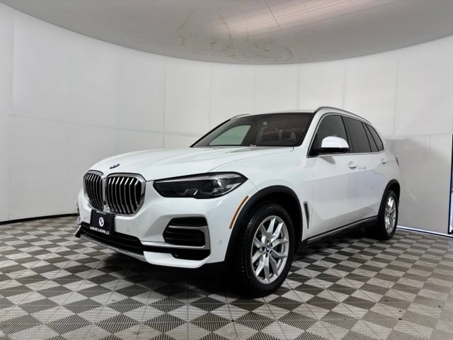 Used 2022 BMW X5 xDrive40i w/ Climate Comfort Package AWD/4WD image 3