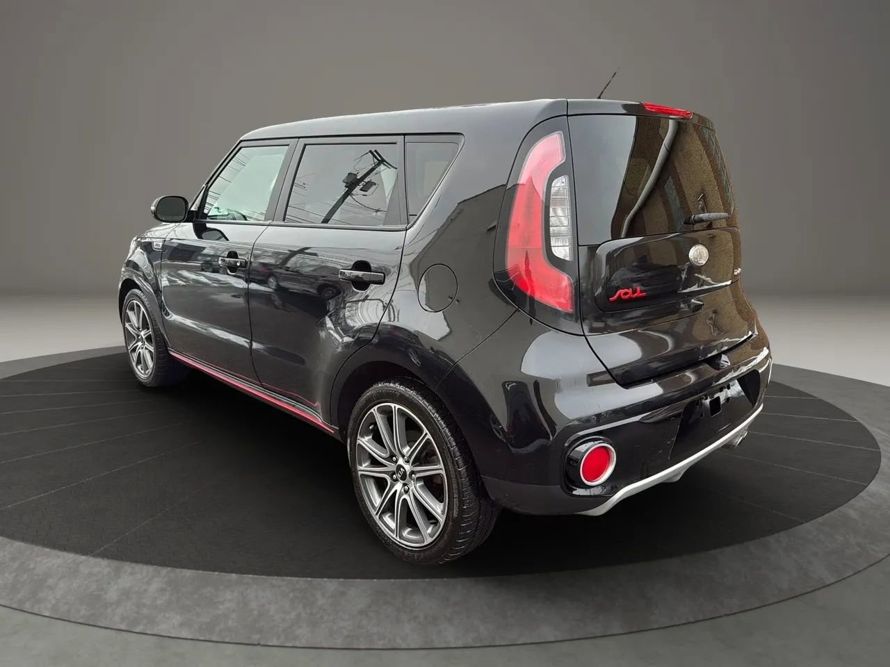 Used 2019 Kia Soul ! image 7