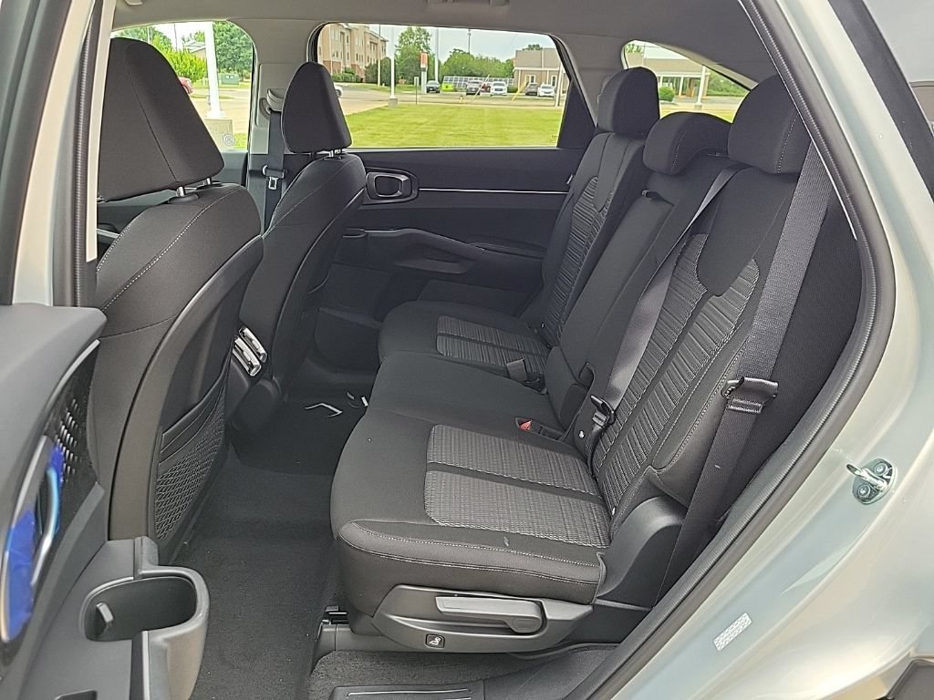 New 2026 Kia Sorento LX FWD image 10