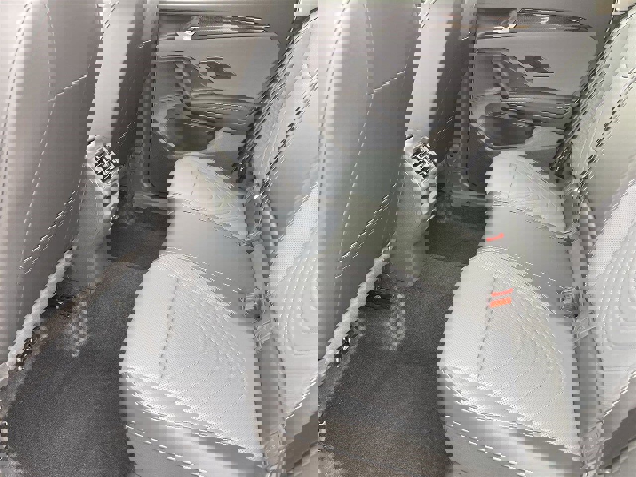 New 2026 Volkswagen Tiguan SE image 13