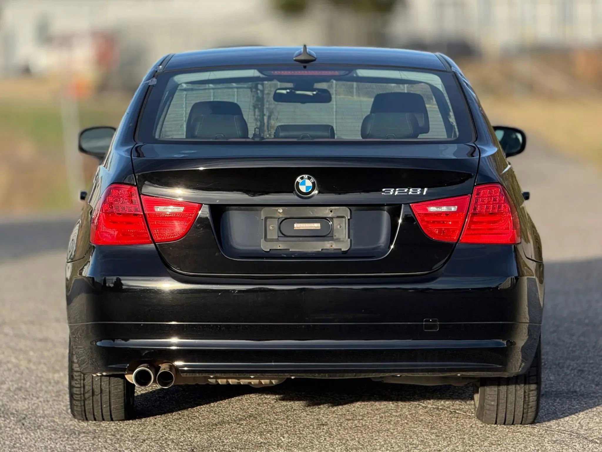 Used 2011 BMW 328i xDrive Sedan image 4