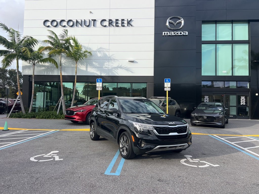 Used 2023 Kia Seltos S image 4