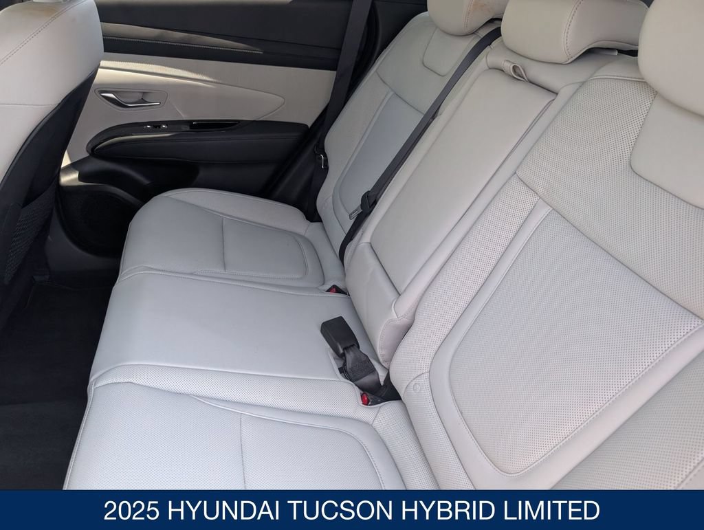 Certified 2025 Hyundai Tucson Limited AWD/4WD image 17