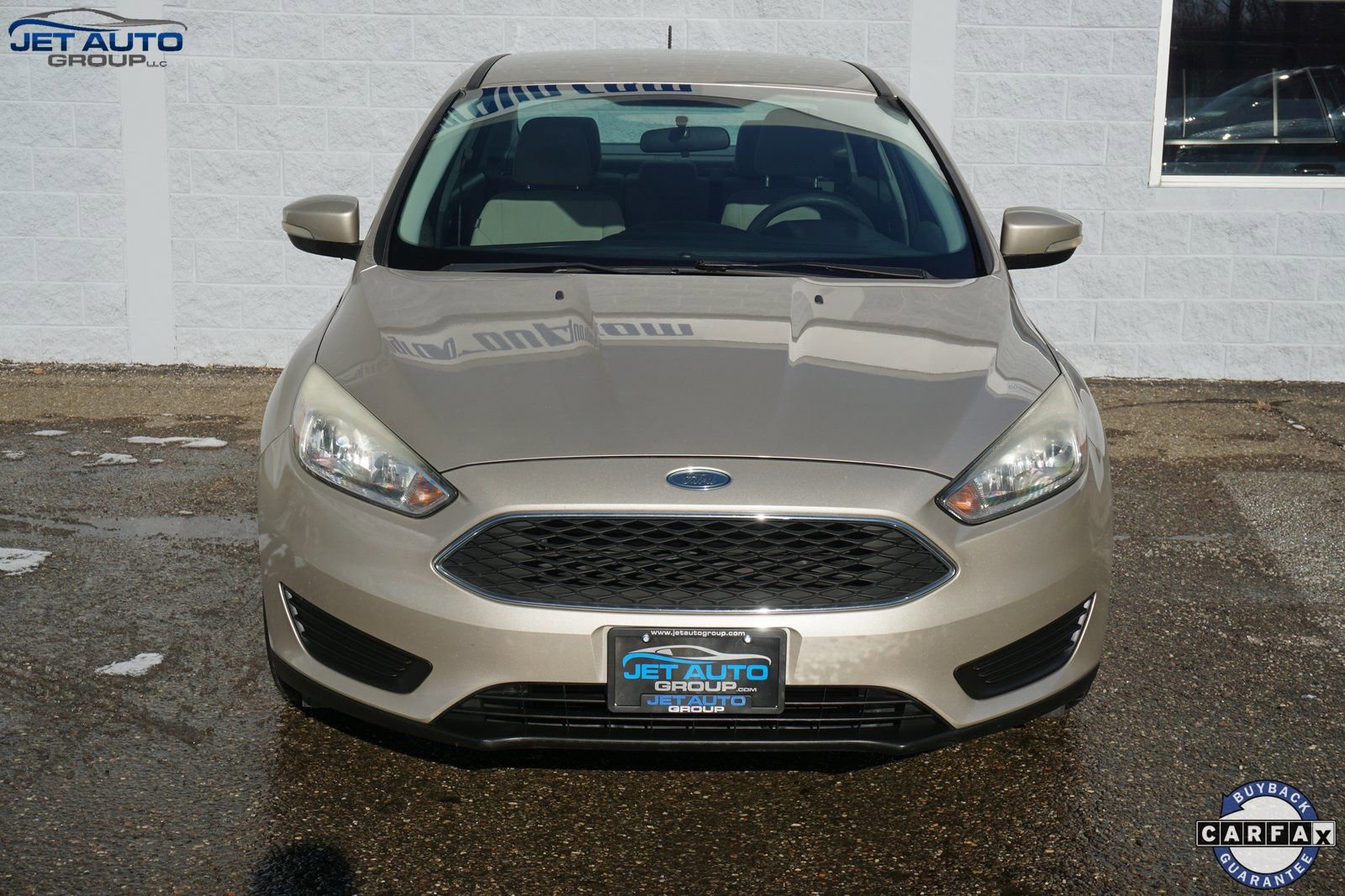 Used 2017 Ford Focus SE image 2