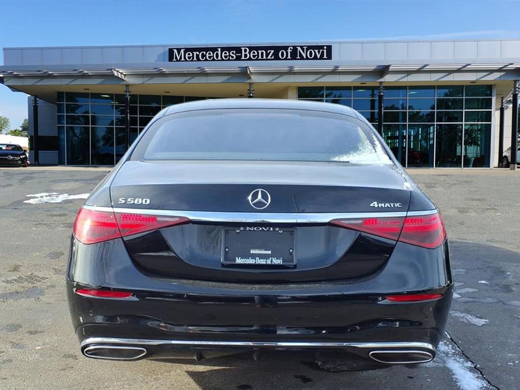 Used 2023 Mercedes-Benz S 580 4MATIC Sedan image 5