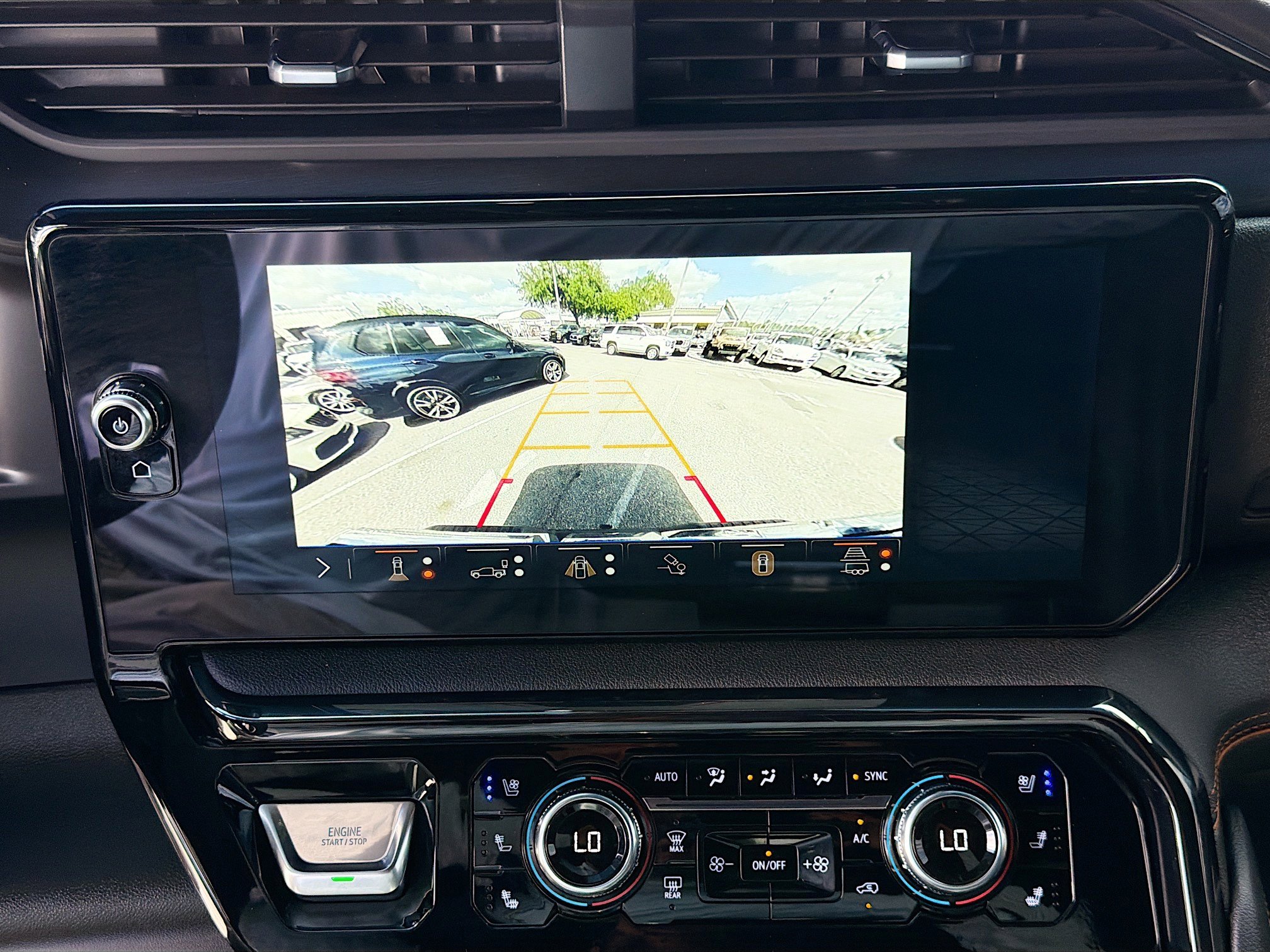 Used 2025 GMC Sierra 1500 AT4 w/ Technology Package image 29