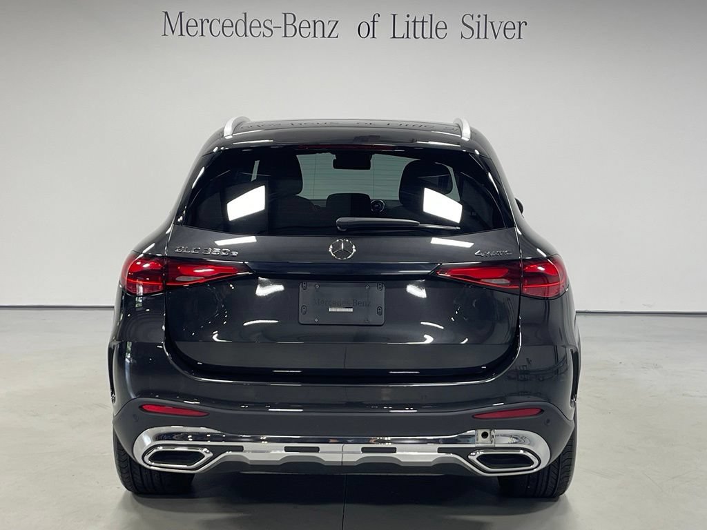 Used 2025 Mercedes-Benz GLC 350e 4MATIC image 4