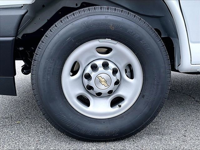 New 2026 Chevrolet Express 2500 w/ Driver Convenience Package RWD image 7
