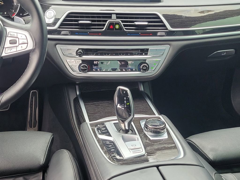 Used 2019 BMW 750i w/ Executive Package image 22