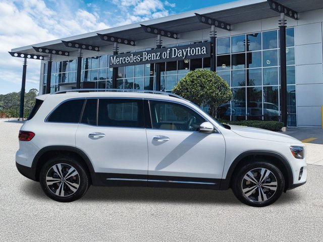 Used 2025 Mercedes-Benz GLB 250 image 3