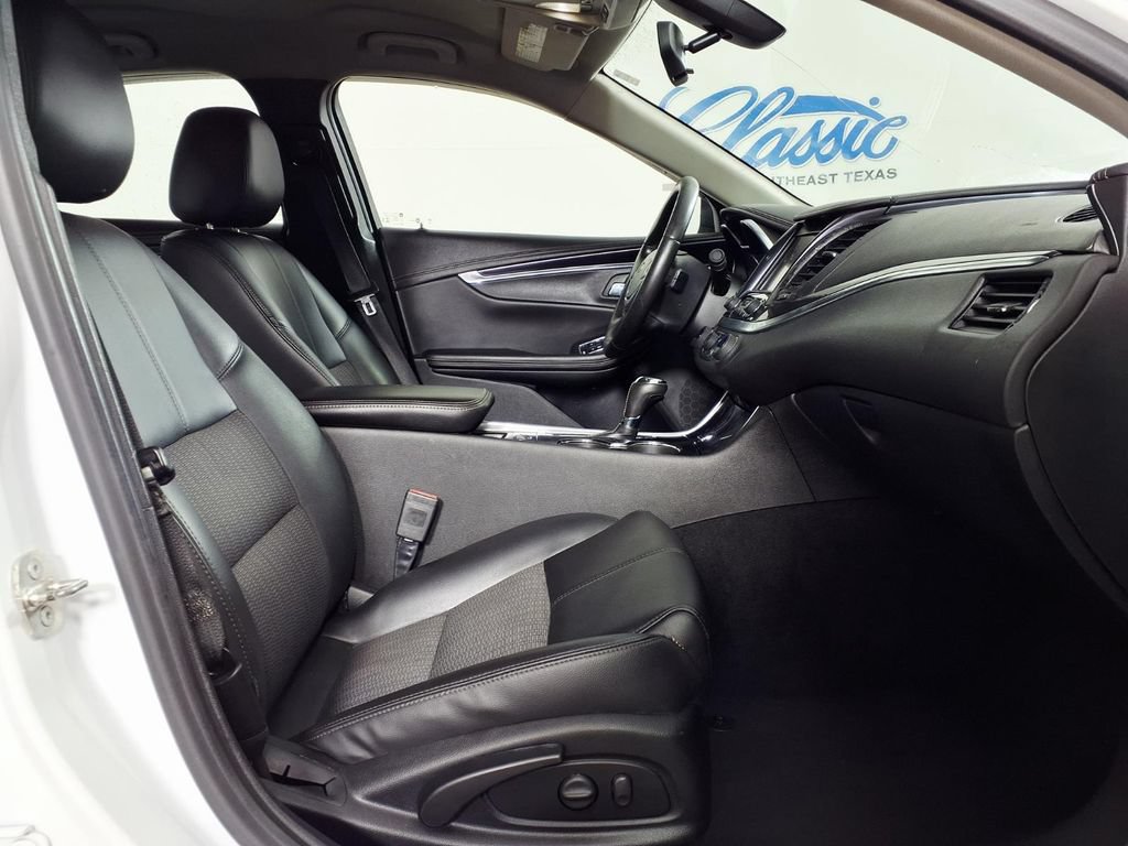 Used 2018 Chevrolet Impala LT FWD image 13
