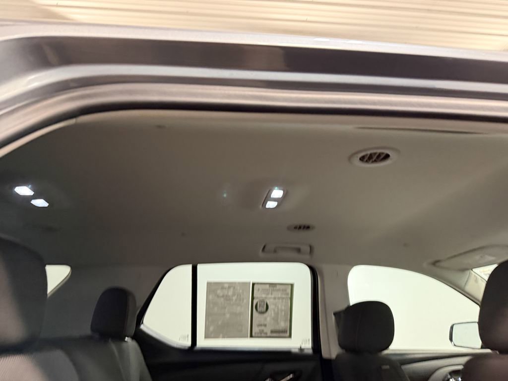 Used 2020 Chevrolet Traverse LS image 16