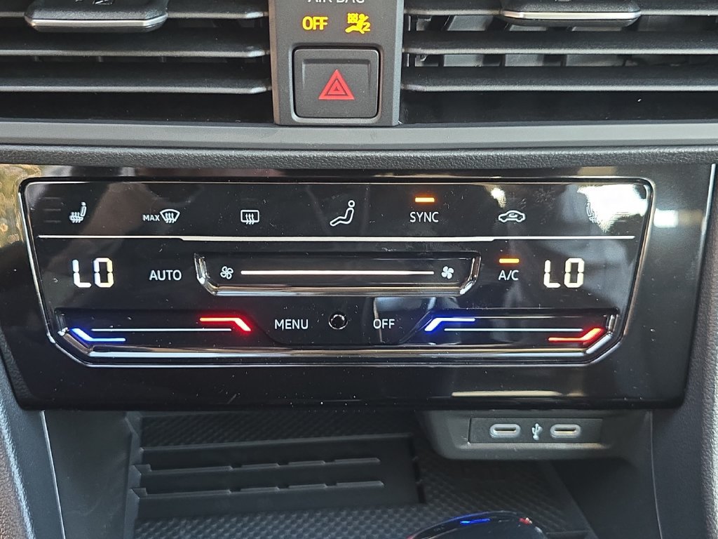 New 2027 Volkswagen Jetta SE FWD image 15
