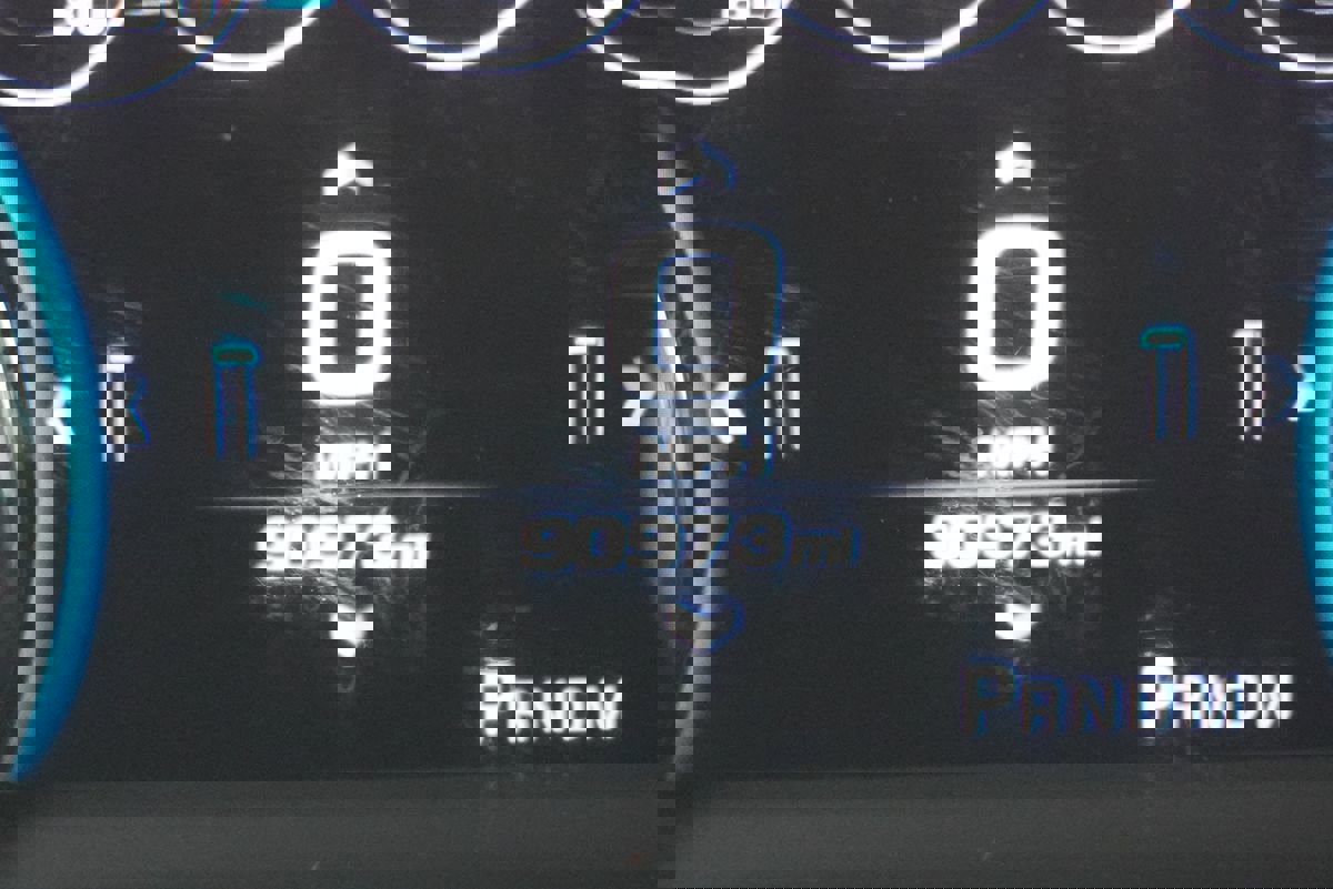 Used 2016 Chevrolet Suburban LTZ image 36