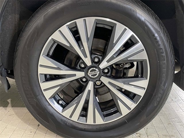 Used 2021 Nissan Rogue SV w/ Premium Package image 12