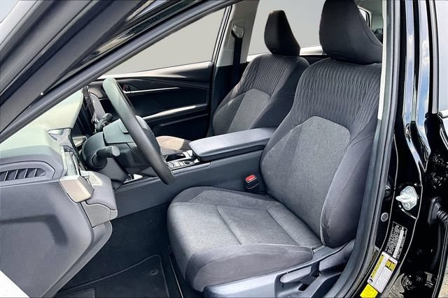 Used 2025 Toyota Camry LE FWD image 21