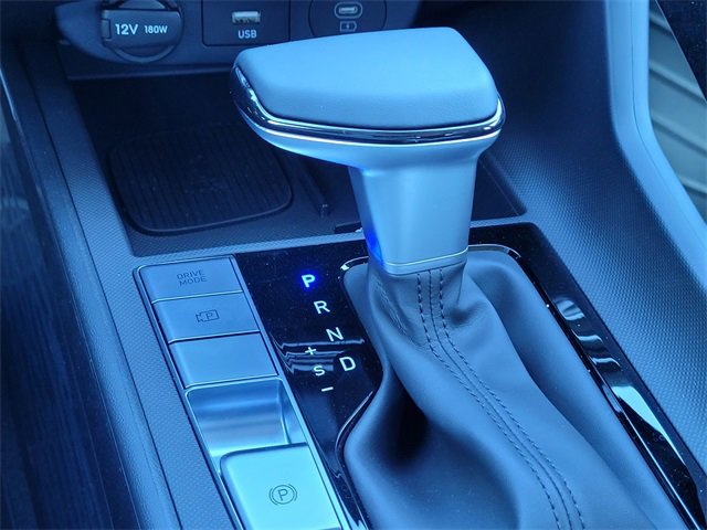 New 2025 Hyundai Elantra Limited image 20