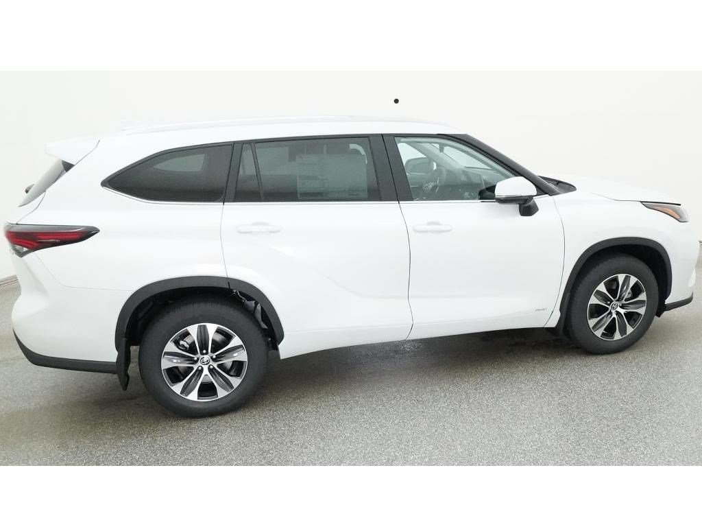 New 2026 Toyota Highlander XLE AWD/4WD image 11