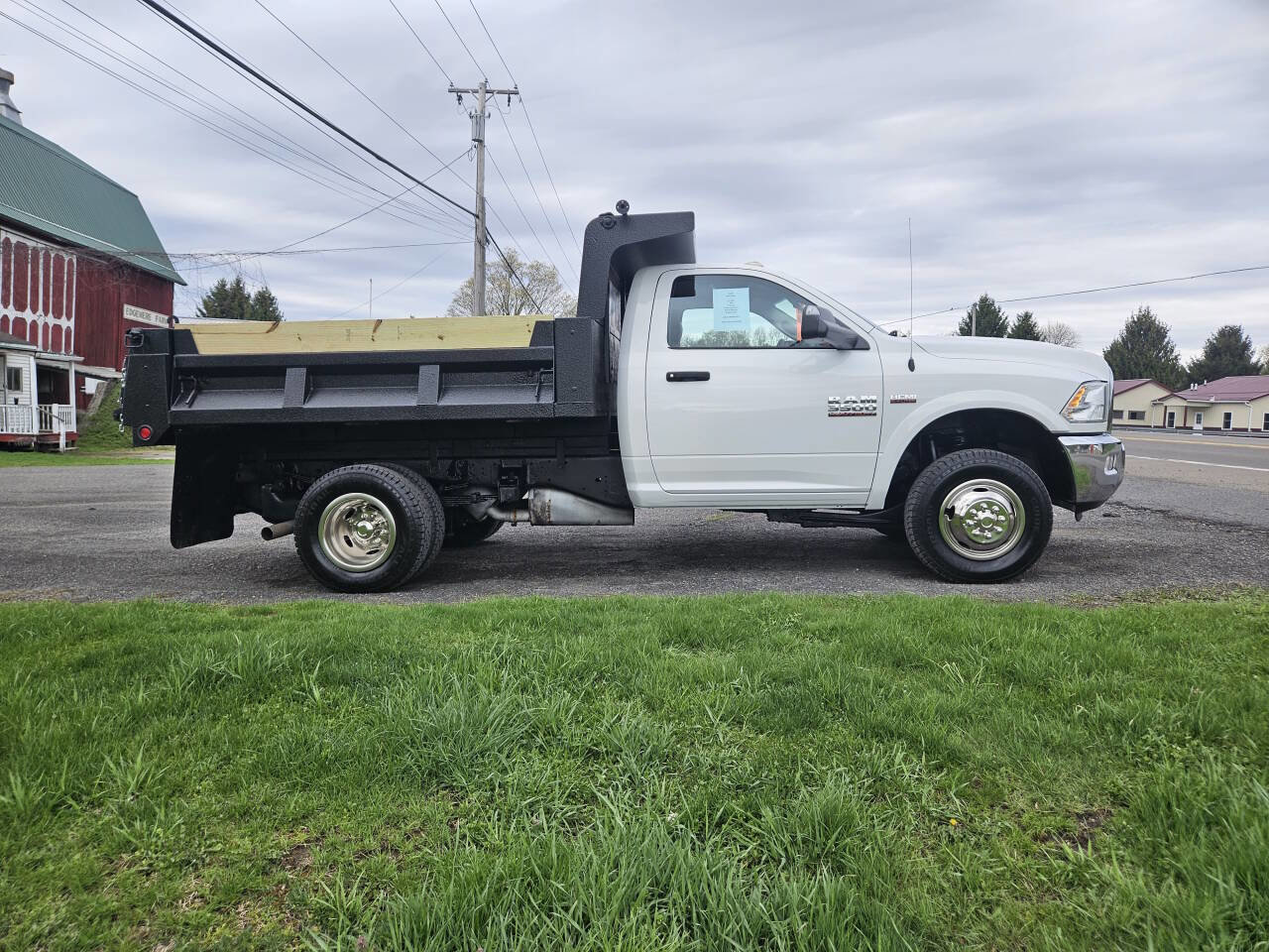 Used 2018 RAM 3500 Tradesman w/ Chrome Appearance Group AWD/4WD image 4