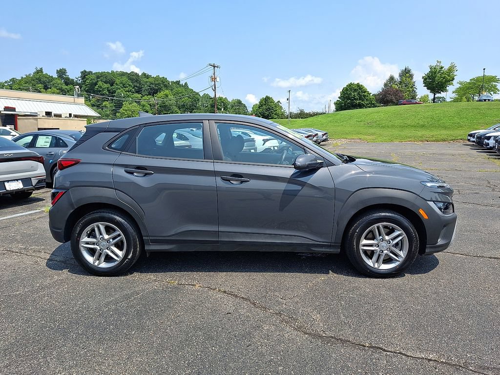 Used 2023 Hyundai Kona SE w/ Cargo Package AWD/4WD image 17