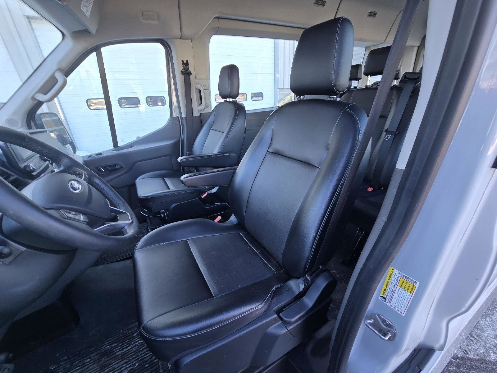 Used 2023 Ford Transit 350 XL image 10