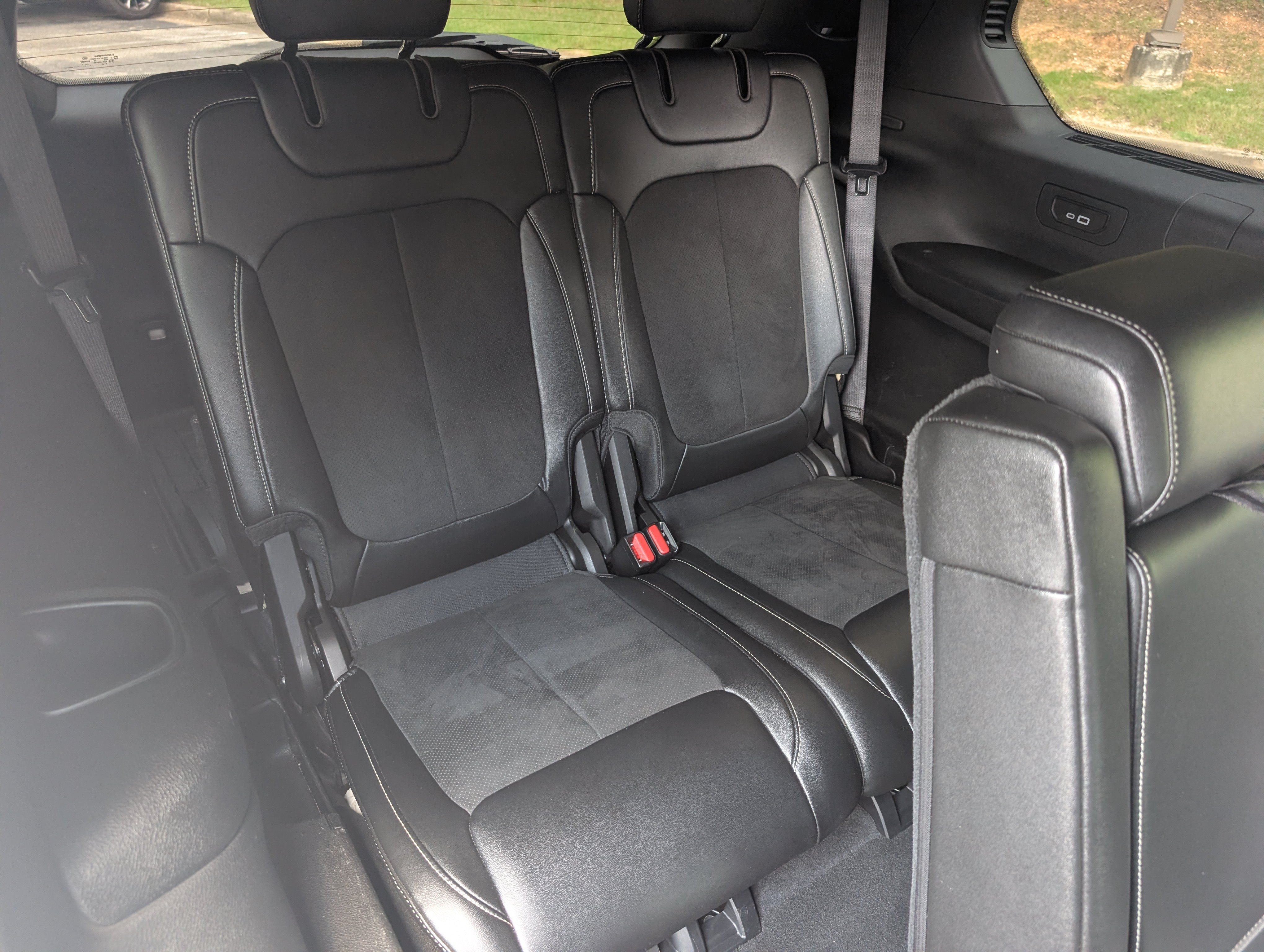 Used 2024 Jeep Grand Cherokee L Laredo AWD/4WD image 21