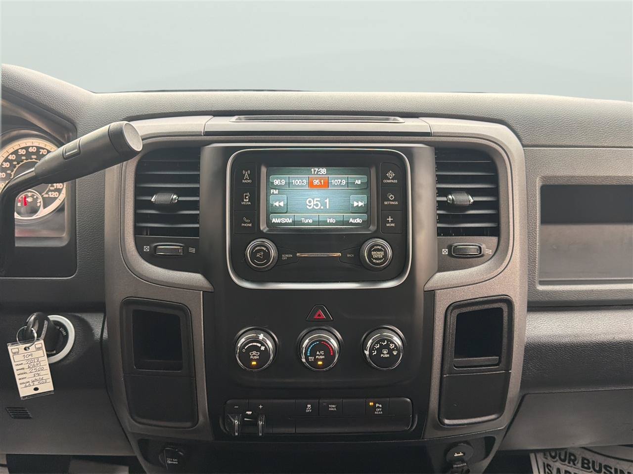 Used 2017 RAM 2500 Tradesman w/ Chrome Appearance Group AWD/4WD image 17