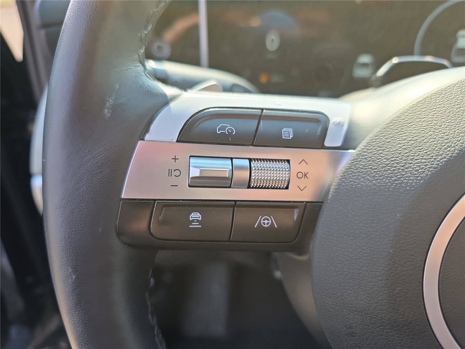 Certified 2025 Hyundai Santa Cruz Limited AWD/4WD image 22