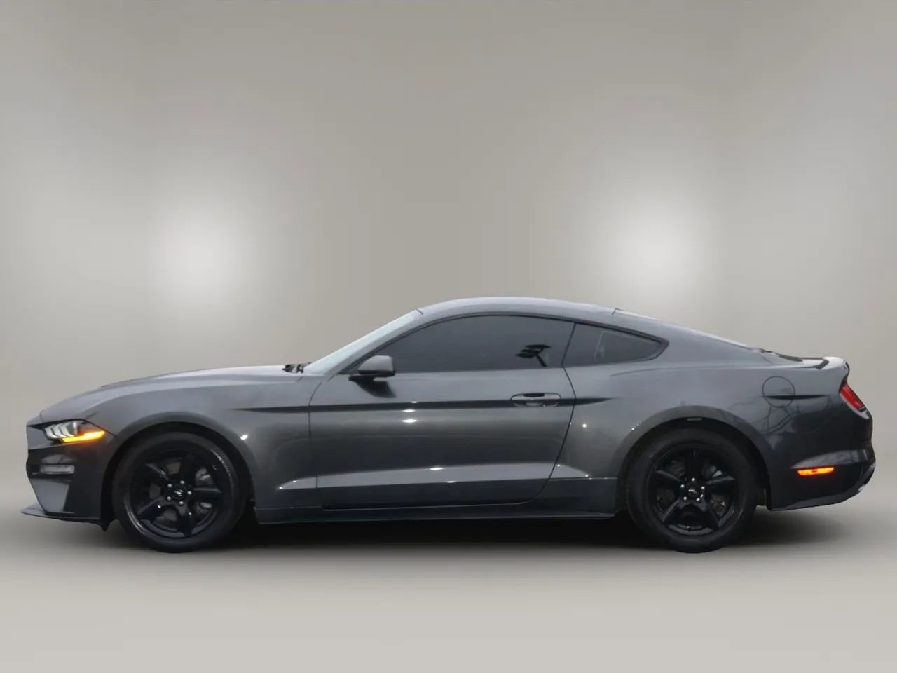 Used 2018 Ford Mustang Coupe image 10