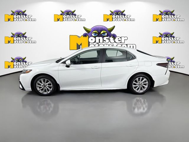 Used 2024 Toyota Camry SE FWD image 8