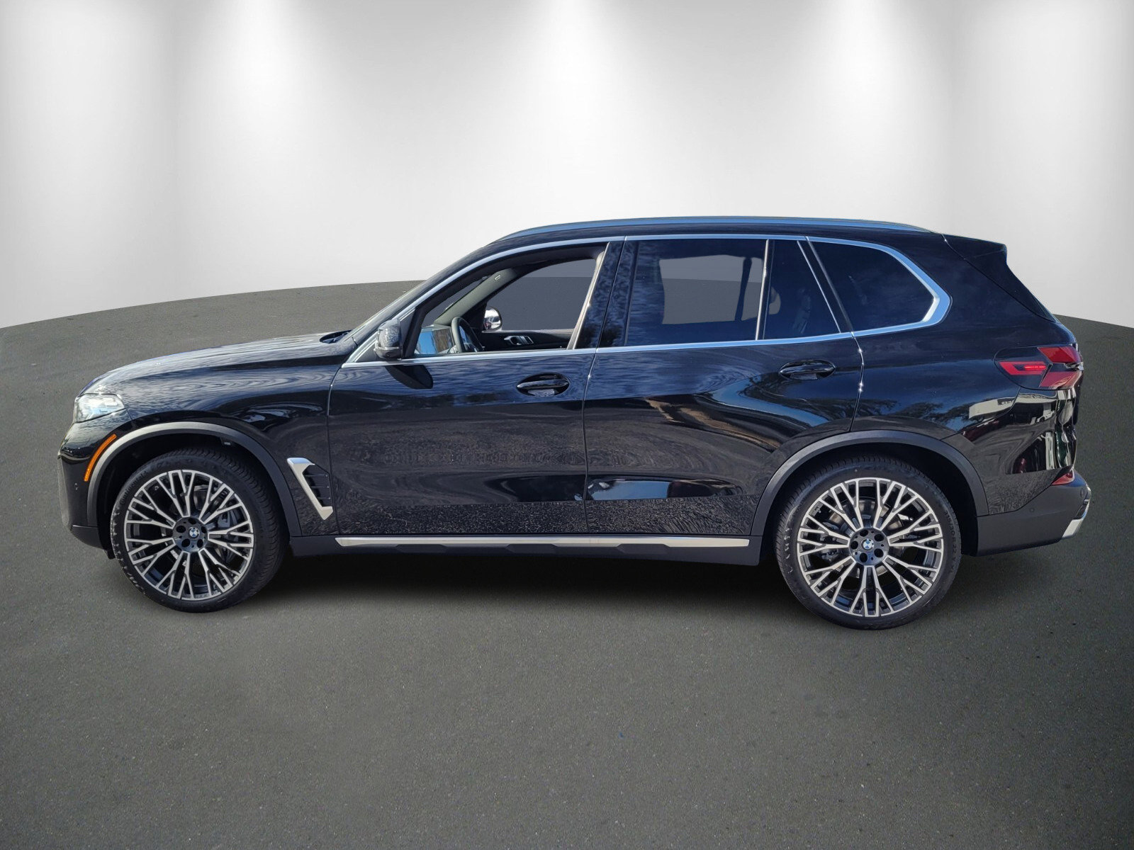 New 2026 BMW X5 xDrive40i w/ Premium Package AWD/4WD image 4